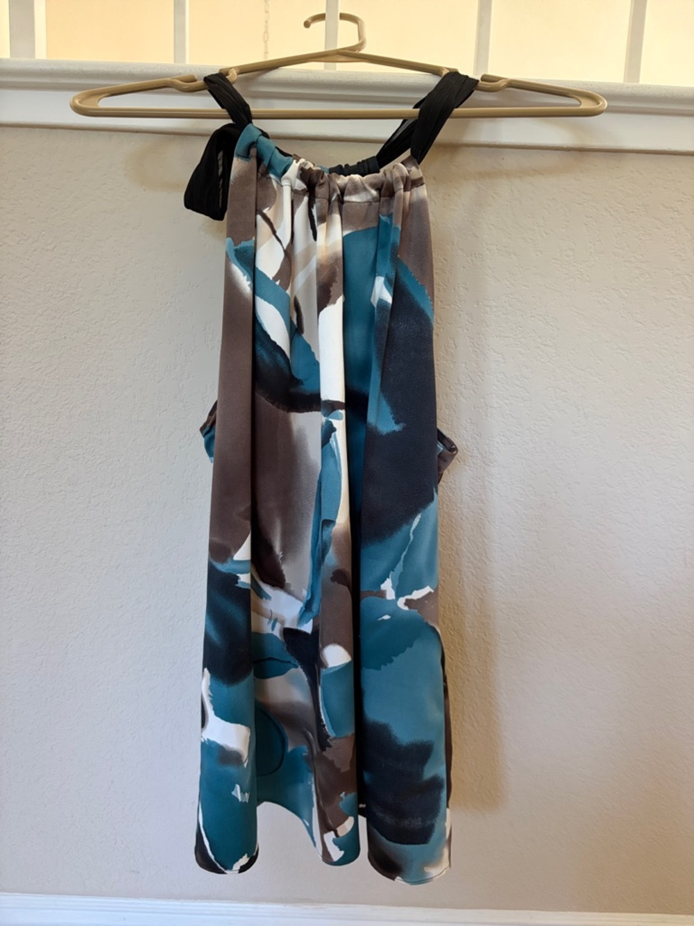 Sleeveless Abstract Print Halter tank in Teal, Brown & Black